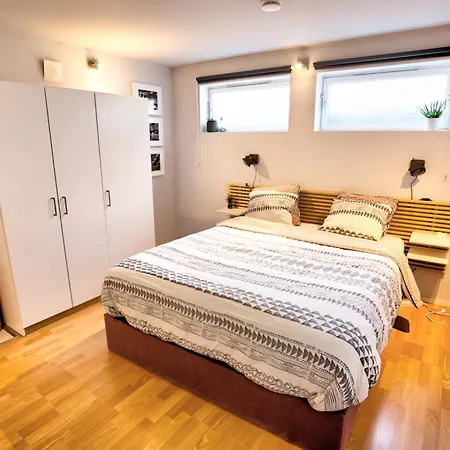 Coco And Tom - Apartment